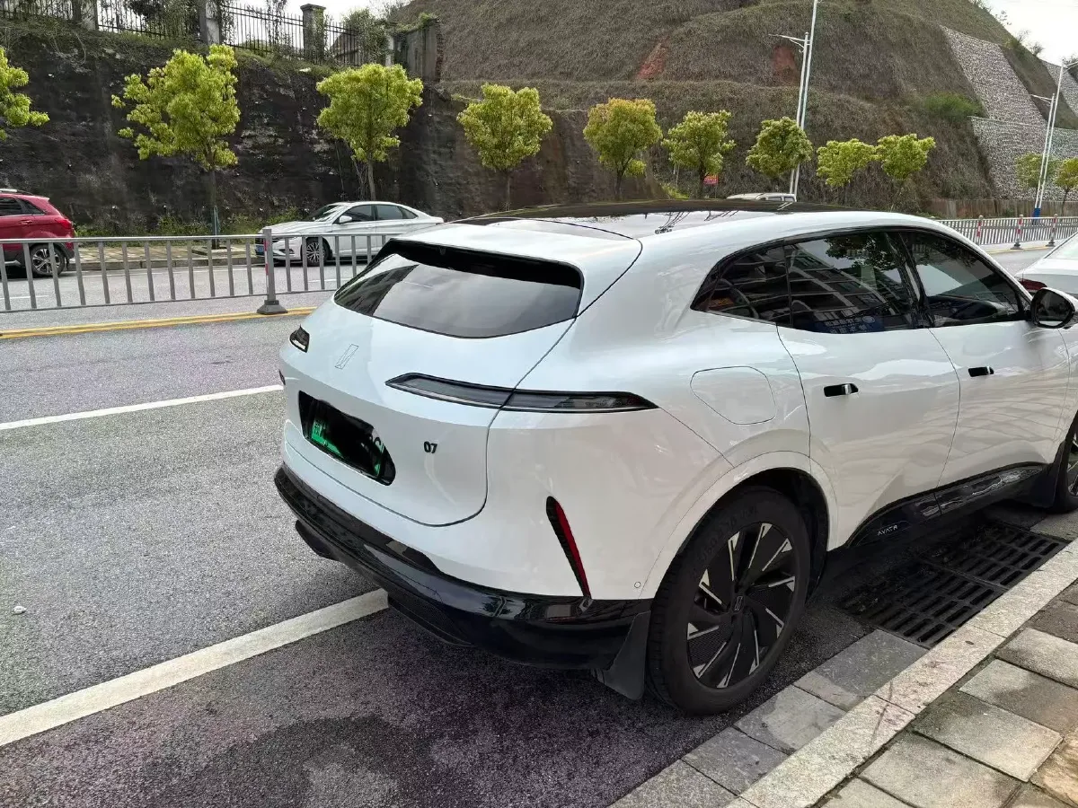 2024 Avatr 07 1.5T 156HP L4 REEV 39.05KWH,autocango,china used car exporter,china ev exporter,chinese used car exporter,chinese used ev exporter