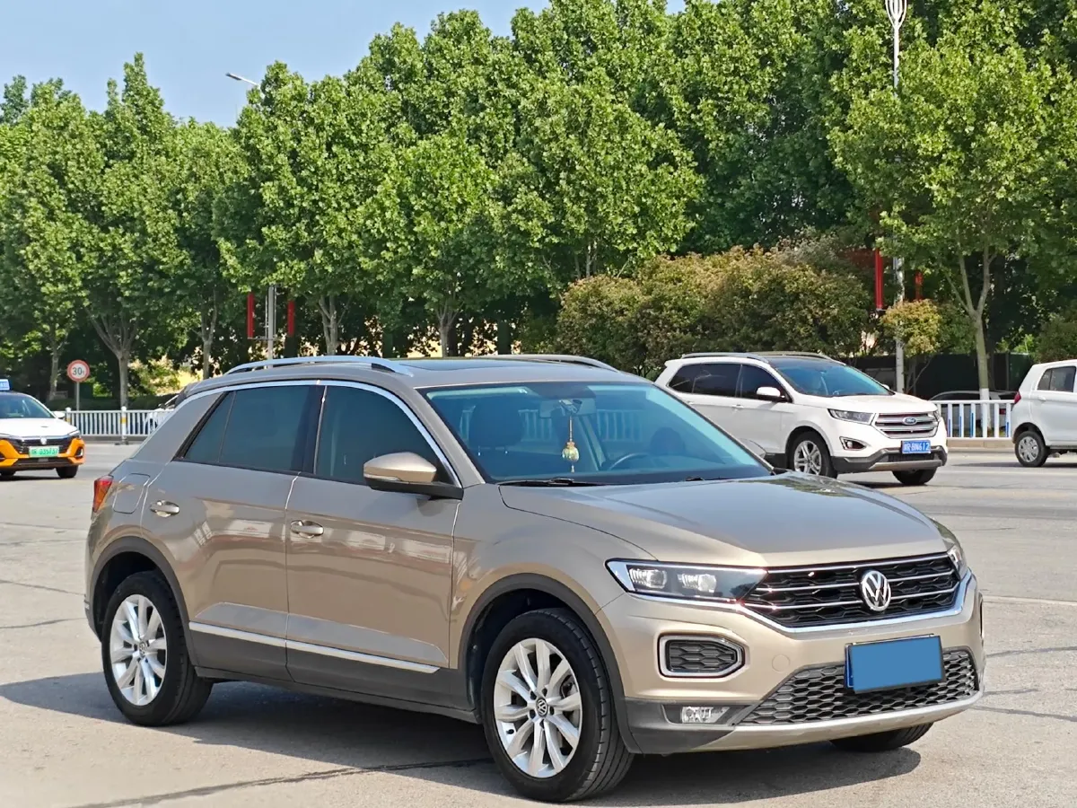 2019 Volkswagen T-Roc 1.4T 150HP L4 7DCT,autocango,china used car exporter,china ev exporter,chinese used car exporter,chinese used ev exporter