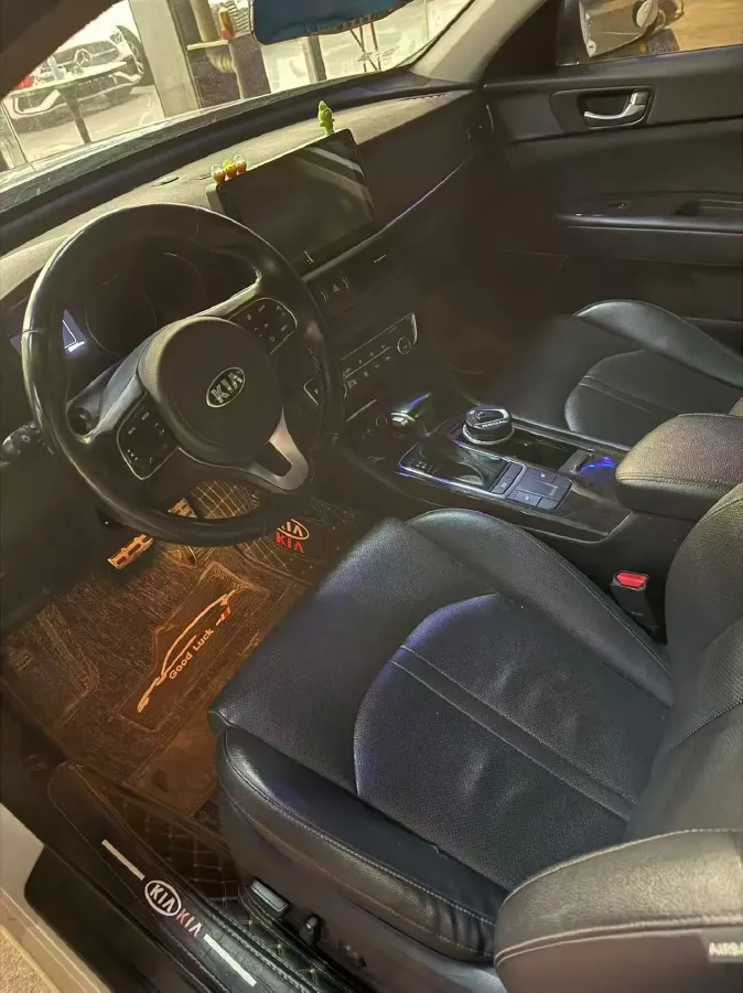 2017 Kia K5 2.0L 161HP L4 6AT,autocango,china used car exporter,china ev exporter,chinese used car exporter,chinese used ev exporter