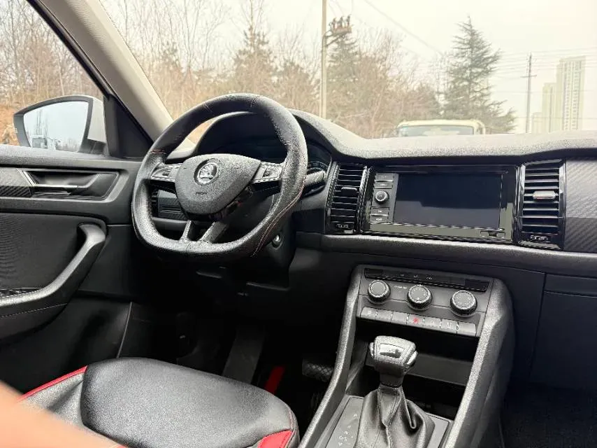 2019 Buick EnvisionPlus 1.5T 169HP L4 7DCT,autocango,china used car exporter,china ev exporter,chinese used car exporter,chinese used ev exporter