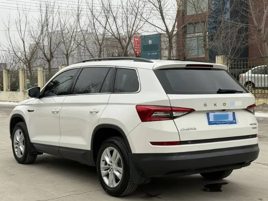 2019 Buick EnvisionPlus 1.5T 169HP L4 7DCT,autocango,china used car exporter,china ev exporter,chinese used car exporter,chinese used ev exporter