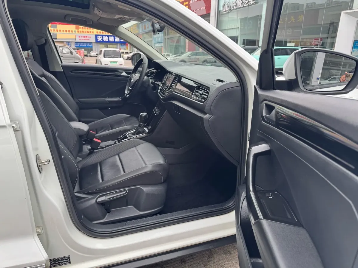 2018 Borgward BX7 2.0T 224HP L4 6AT,autocango,china used car exporter,china ev exporter,chinese used car exporter,chinese used ev exporter