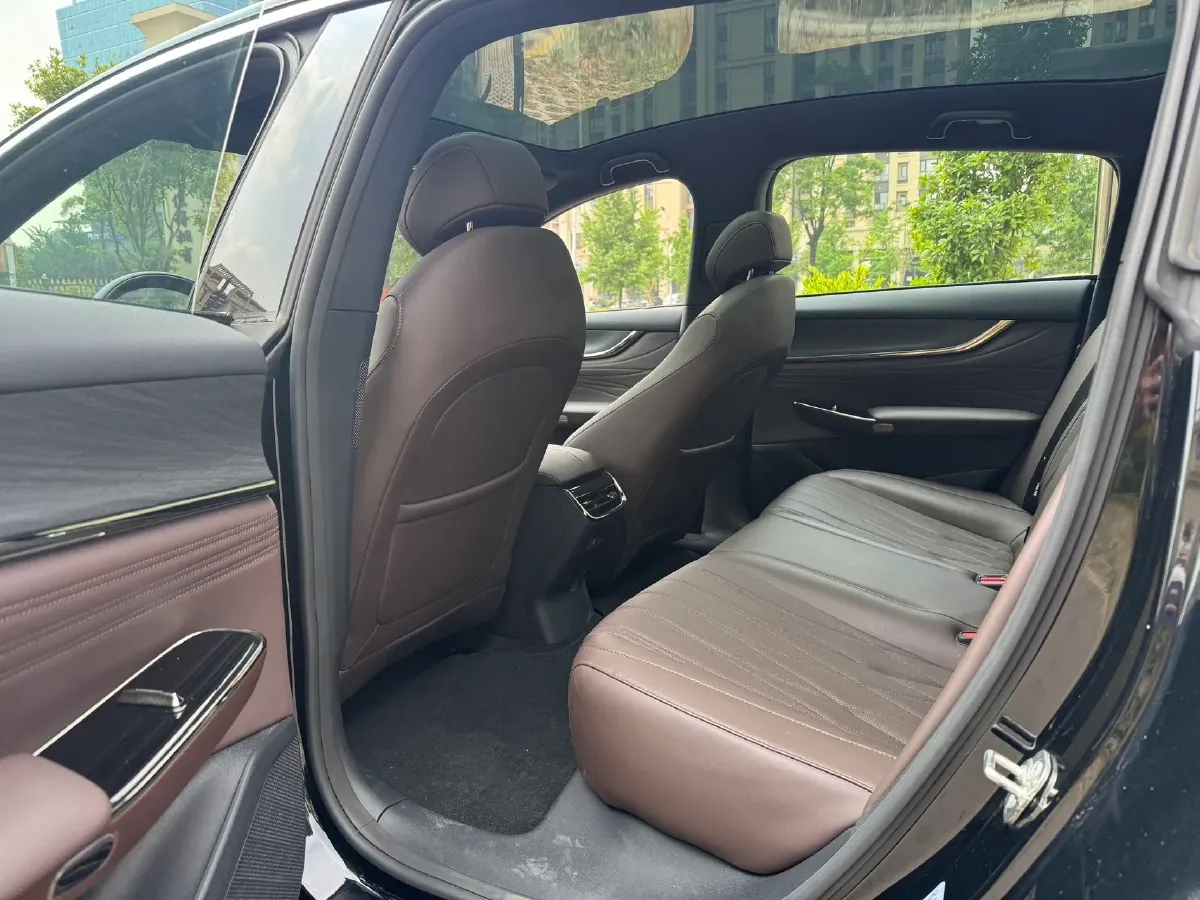 2025 ChangAn QiYuan A07 REEV 98HP REEV 28.4KWH,autocango,china used car exporter,china ev exporter,chinese used car exporter,chinese used ev exporter