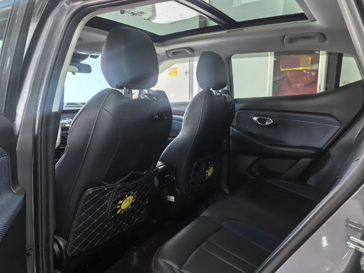 2023 GAC Trumpchi GS3 1.5T 177HP L4 7DCT,autocango,china used car exporter,china ev exporter,chinese used car exporter,chinese used ev exporter