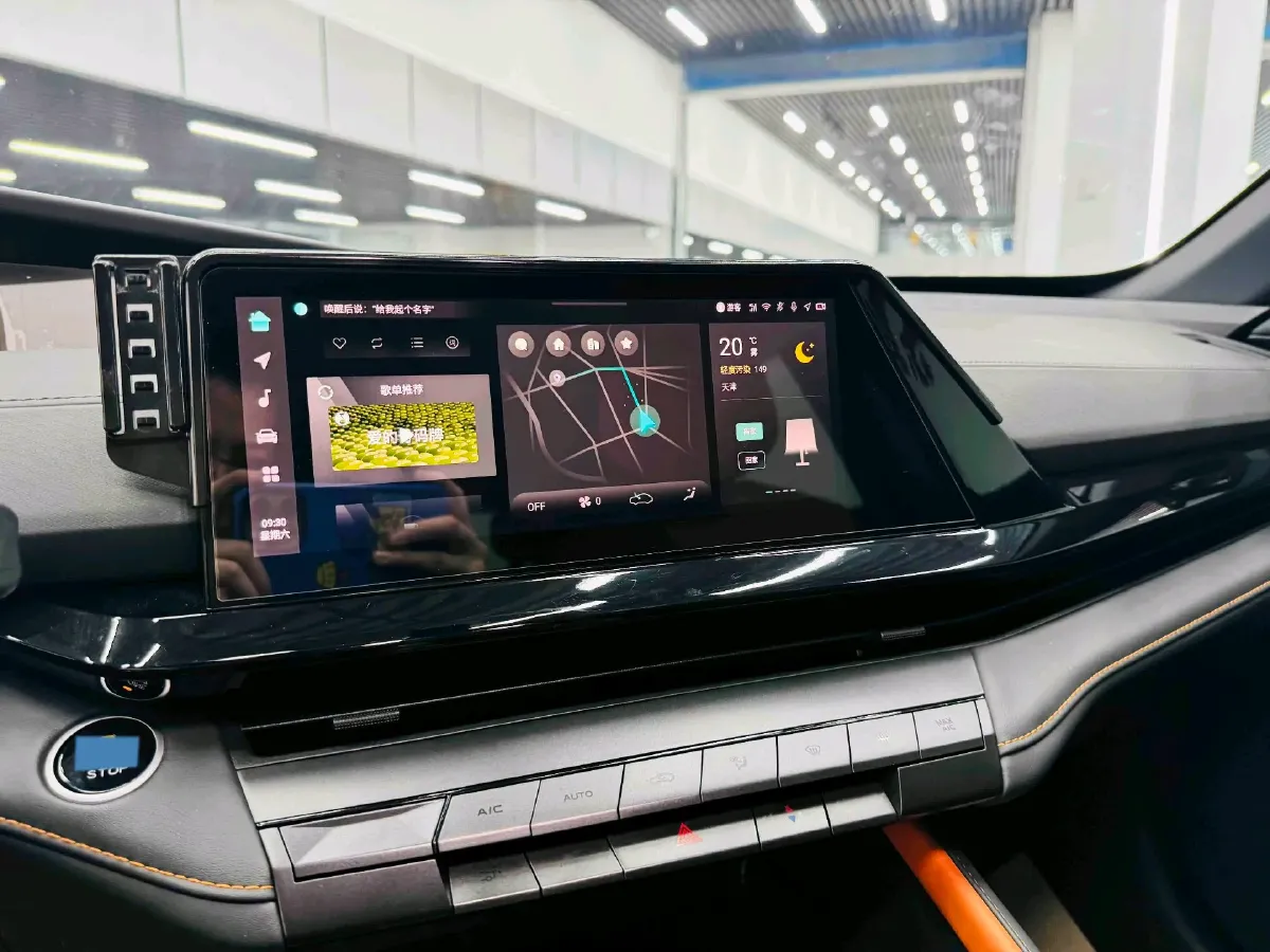 2023 ChangAn UNI-V iDD 1.5T 170HP L4 6TCT PHEV 18.4KWH,autocango,china used car exporter,china ev exporter,chinese used car exporter,chinese used ev exporter