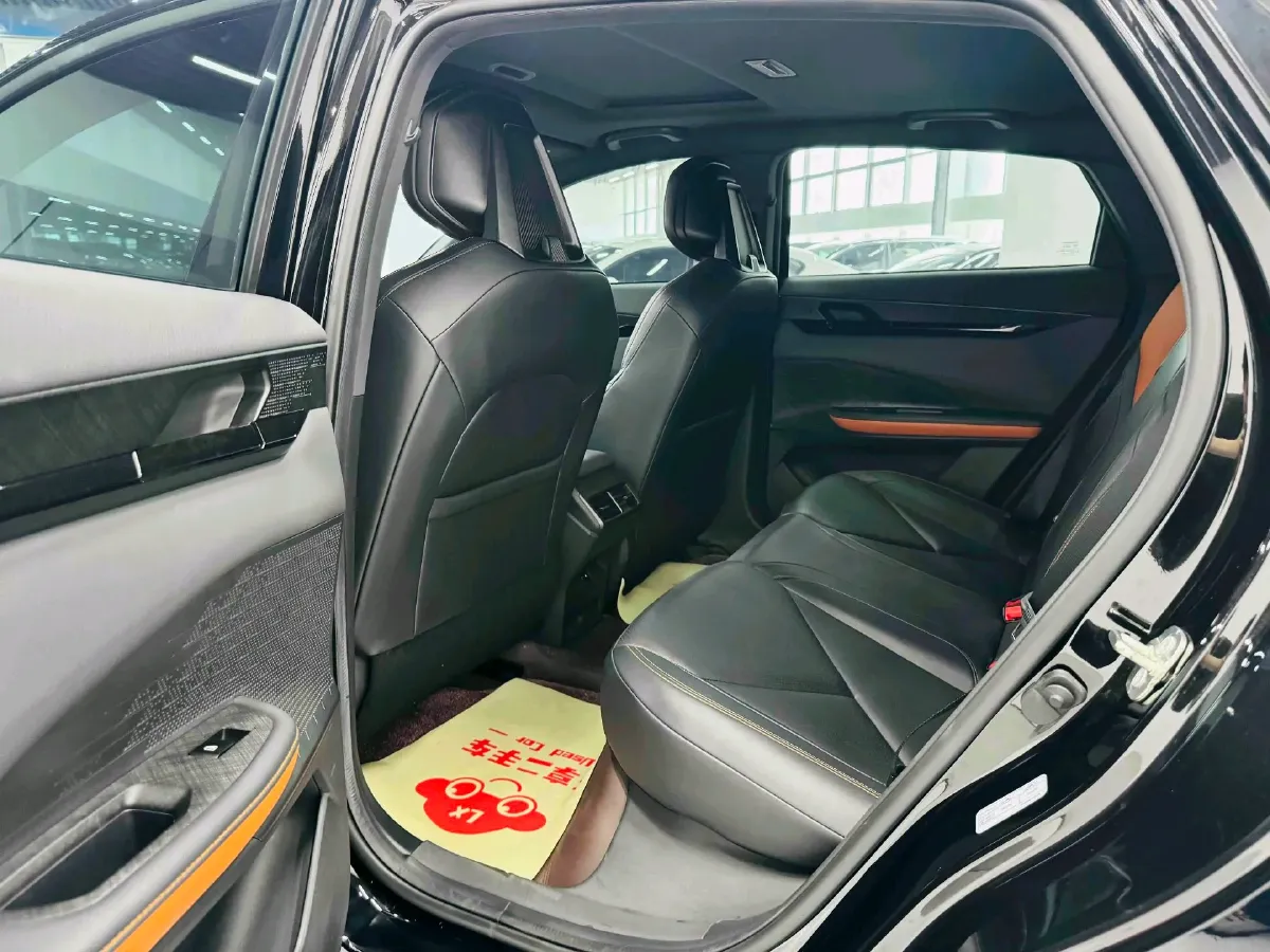 2023 ChangAn UNI-V iDD 1.5T 170HP L4 6TCT PHEV 18.4KWH,autocango,china used car exporter,china ev exporter,chinese used car exporter,chinese used ev exporter