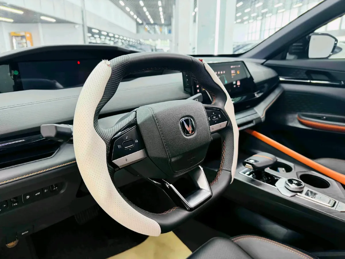 2023 ChangAn UNI-V iDD 1.5T 170HP L4 6TCT PHEV 18.4KWH,autocango,china used car exporter,china ev exporter,chinese used car exporter,chinese used ev exporter