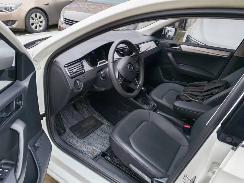 2022 Skoda Rapid 1.5L 112HP L4 6AT,autocango,china used car exporter,china ev exporter,chinese used car exporter,chinese used ev exporter