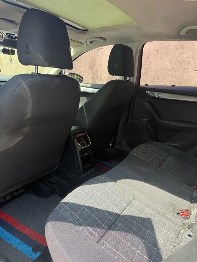 2019 Skoda Octavia 1.2T 116HP L4 7DCT,autocango,china used car exporter,china ev exporter,chinese used car exporter,chinese used ev exporter