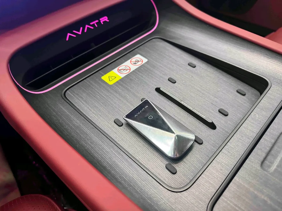 2025 Avatr 12 BEV 94.53KWH,autocango,china used car exporter,china ev exporter,chinese used car exporter,chinese used ev exporter