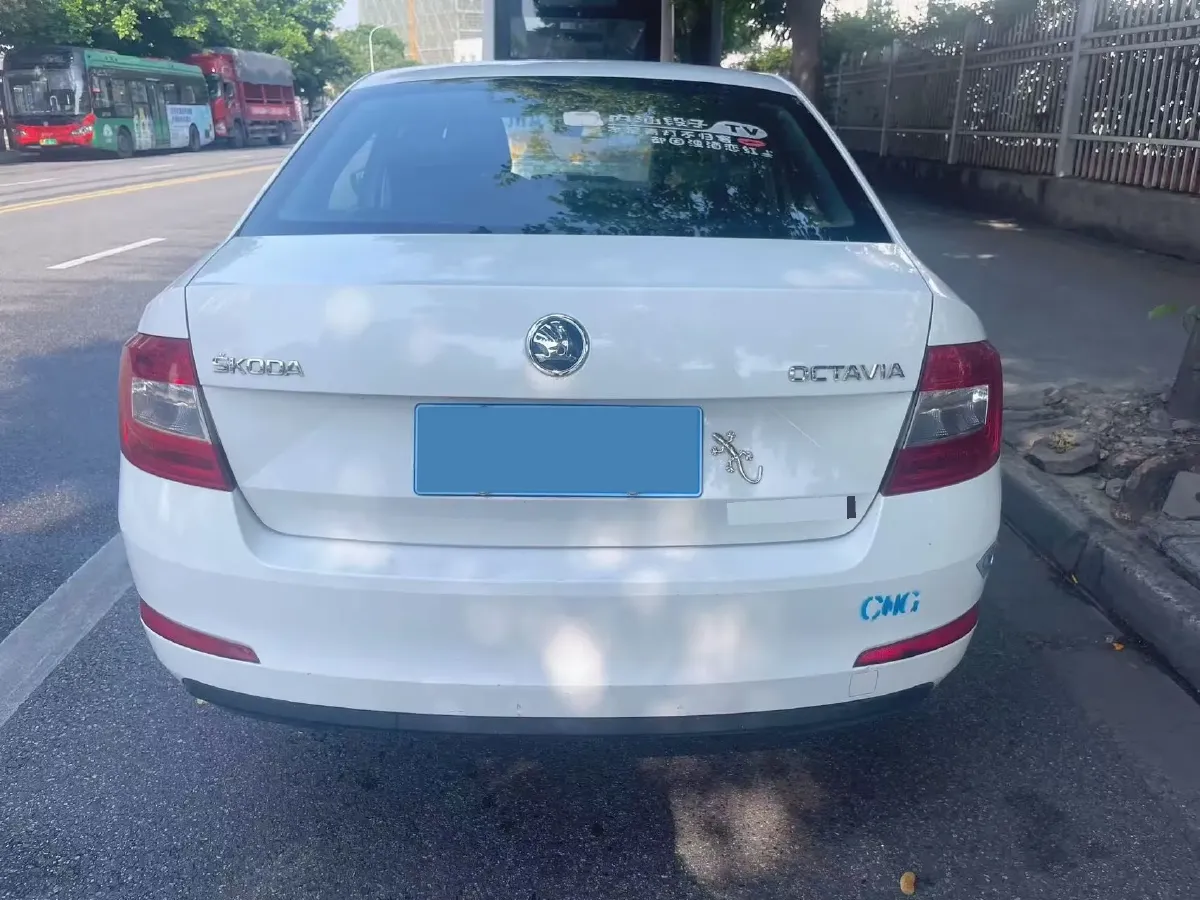 2017 Skoda Octavia 1.6L 110HP L4 5MT,autocango,china used car exporter,china ev exporter,chinese used car exporter,chinese used ev exporter