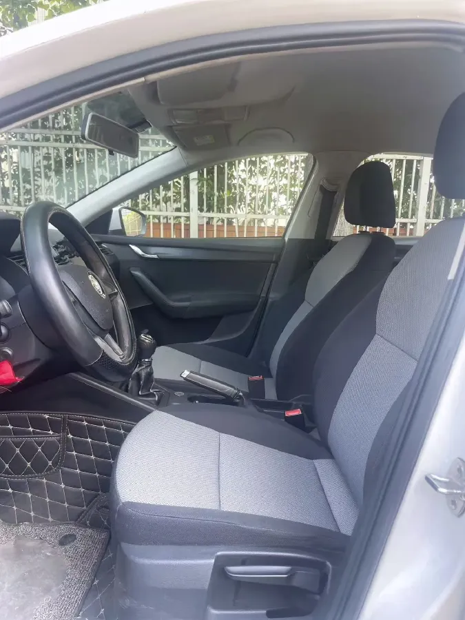 2017 Skoda Octavia 1.6L 110HP L4 5MT,autocango,china used car exporter,china ev exporter,chinese used car exporter,chinese used ev exporter