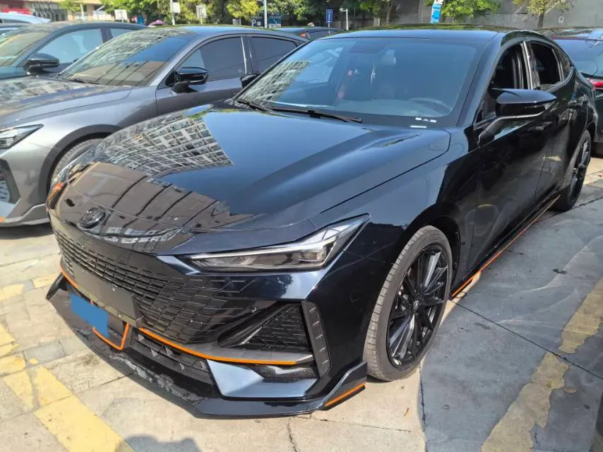 2022 ChangAn UNI-V 1.5T 188HP L4 7DCT,autocango,china used car exporter,china ev exporter,chinese used car exporter,chinese used ev exporter