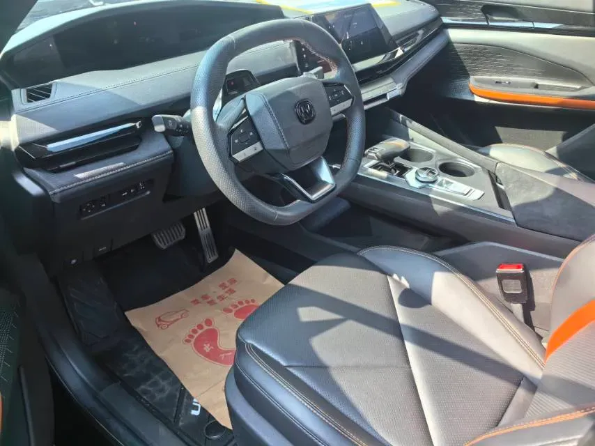 2022 ChangAn UNI-V 1.5T 188HP L4 7DCT,autocango,china used car exporter,china ev exporter,chinese used car exporter,chinese used ev exporter