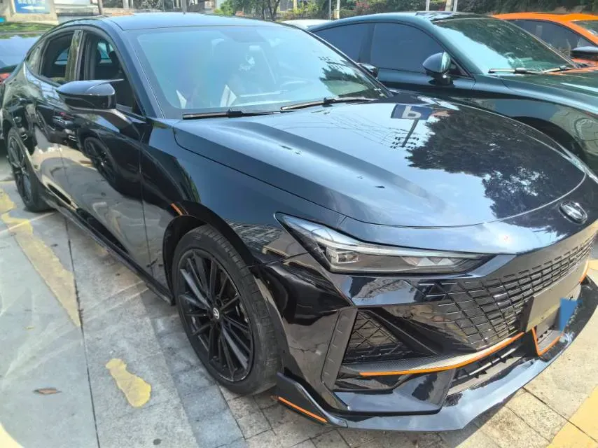 2022 ChangAn UNI-V 1.5T 188HP L4 7DCT,autocango,china used car exporter,china ev exporter,chinese used car exporter,chinese used ev exporter