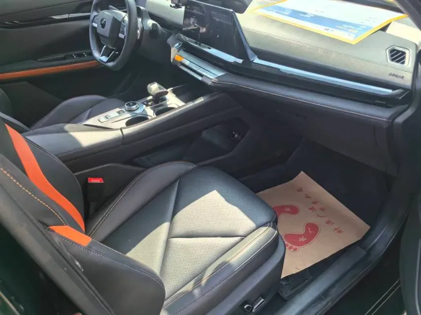 2022 ChangAn UNI-V 1.5T 188HP L4 7DCT,autocango,china used car exporter,china ev exporter,chinese used car exporter,chinese used ev exporter