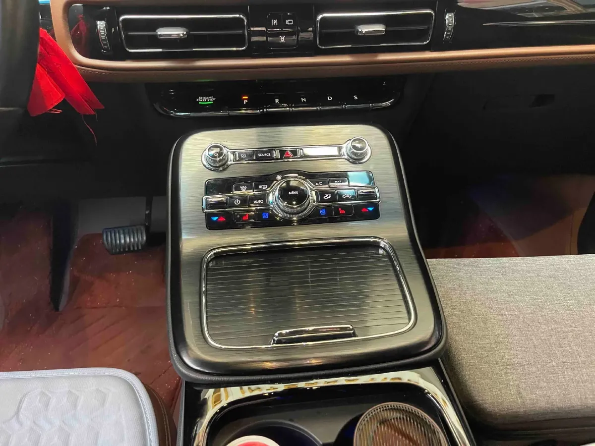 2021 Lincoln Nautilus 2.0T 245HP L4 8AT,autocango,china used car exporter,china ev exporter,chinese used car exporter,chinese used ev exporter