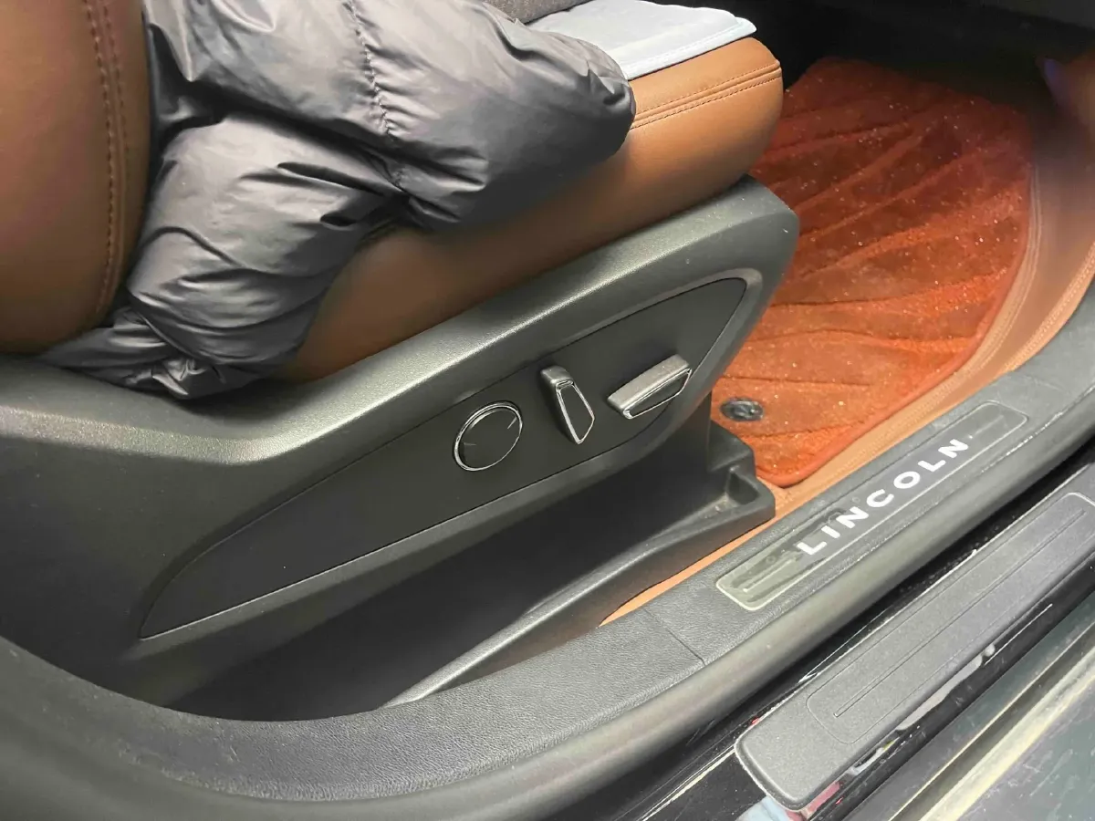 2021 Lincoln Nautilus 2.0T 245HP L4 8AT,autocango,china used car exporter,china ev exporter,chinese used car exporter,chinese used ev exporter