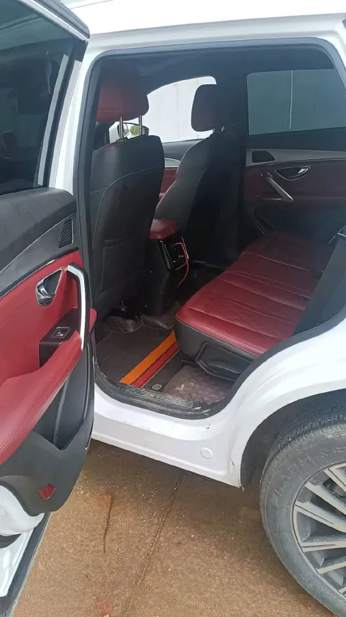 2023 ChangAn Oshan X7 Plus 1.5T 188HP L4 7DCT,autocango,china used car exporter,china ev exporter,chinese used car exporter,chinese used ev exporter