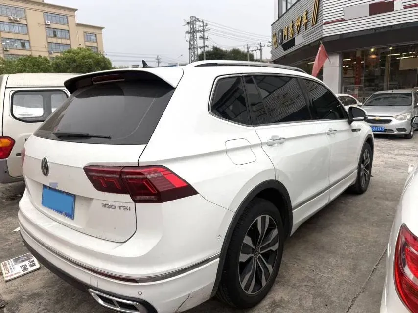 2024 Volkswagen Tiguan L 2.0T 186HP L4 7DCT,autocango,china used car exporter,china ev exporter,chinese used car exporter,chinese used ev exporter