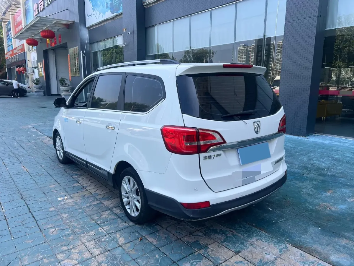 2016 BaoJun 560 1.5T 150HP L4 6MT,autocango,china used car exporter,china ev exporter,chinese used car exporter,chinese used ev exporter