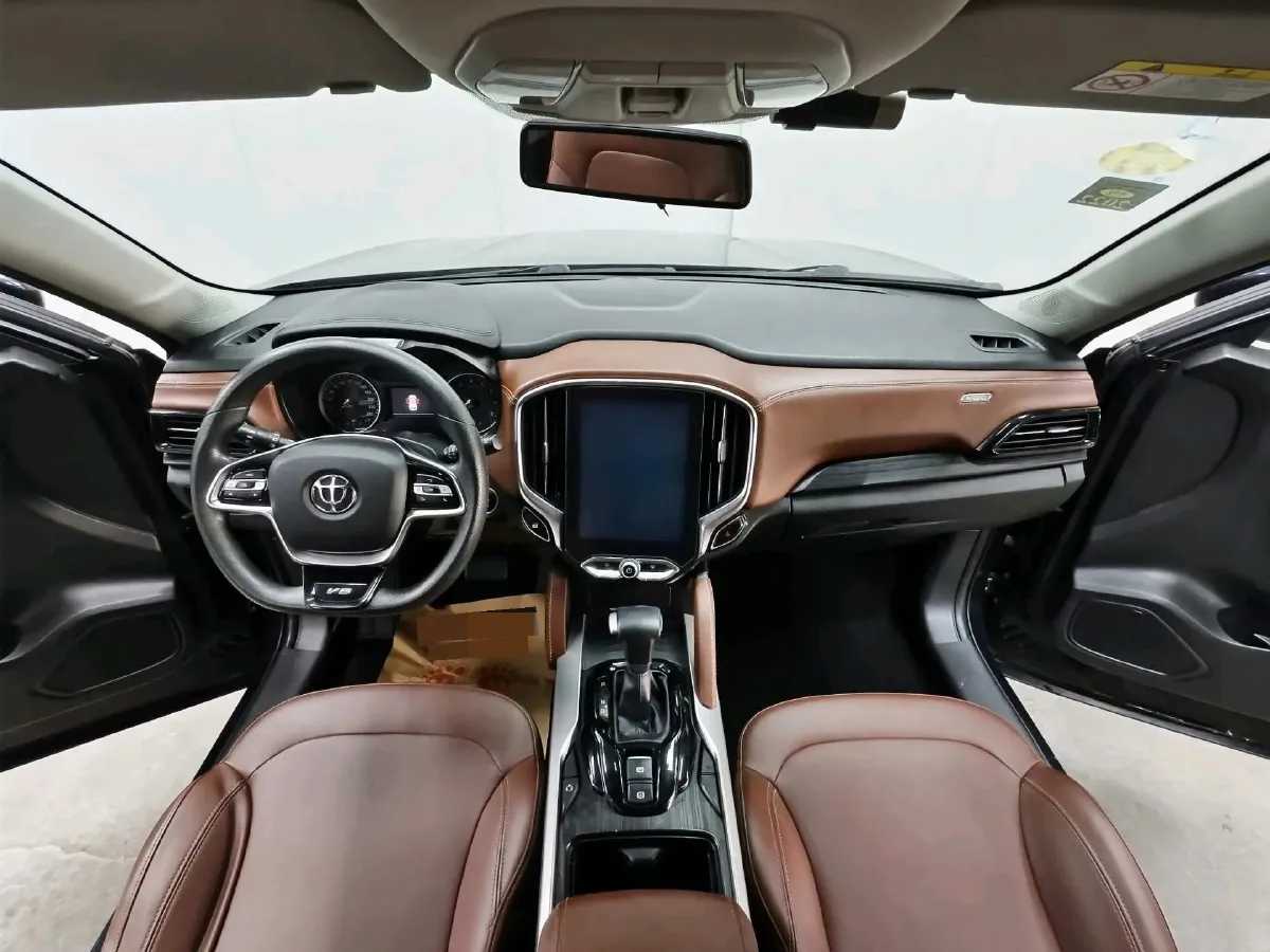 2018 Brilliance Auto V6 1.5T 150HP L4 7DCT,autocango,china used car exporter,china ev exporter,chinese used car exporter,chinese used ev exporter