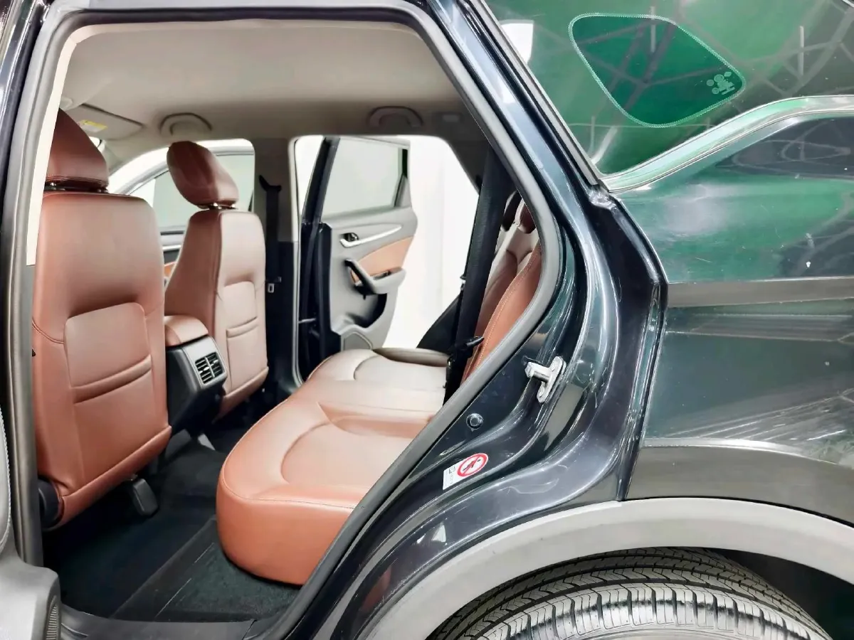 2018 Brilliance Auto V6 1.5T 150HP L4 7DCT,autocango,china used car exporter,china ev exporter,chinese used car exporter,chinese used ev exporter