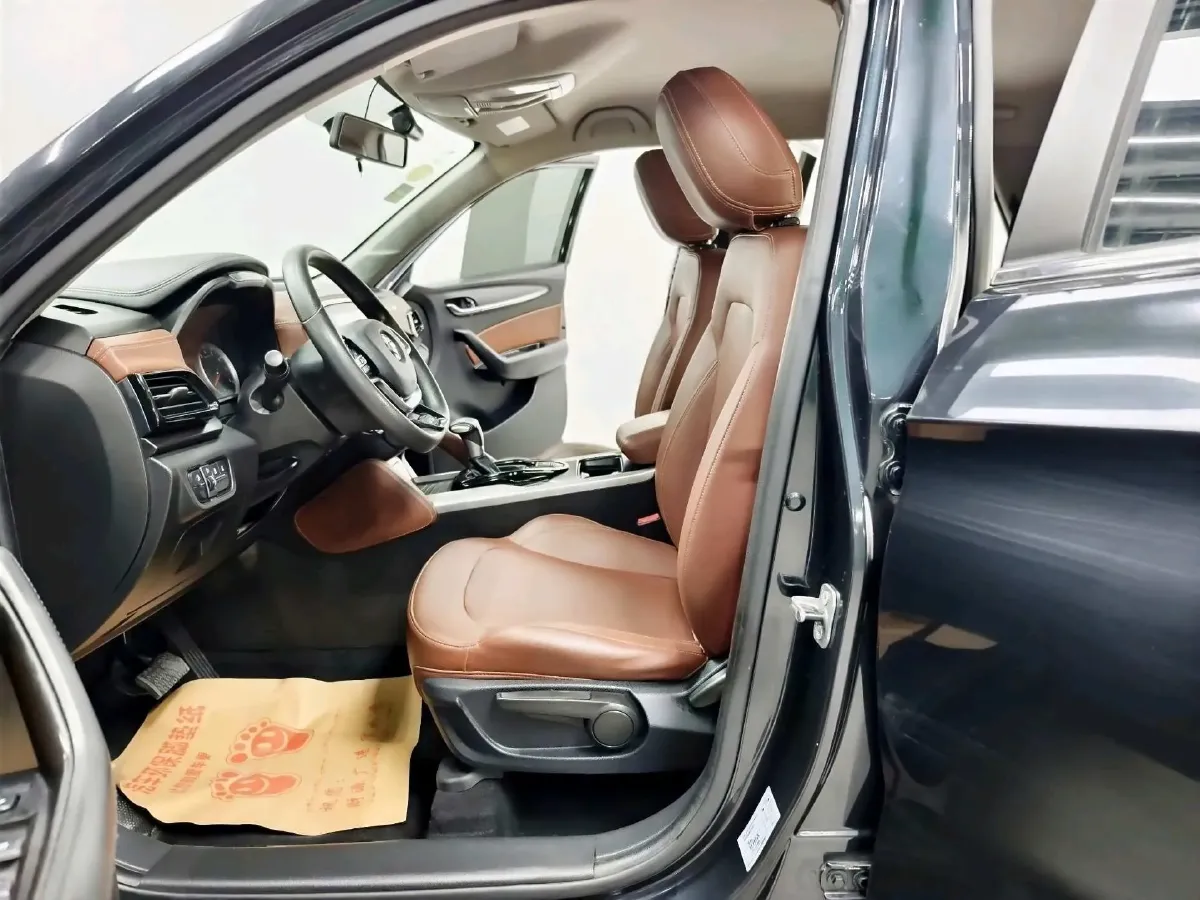 2018 Brilliance Auto V6 1.5T 150HP L4 7DCT,autocango,china used car exporter,china ev exporter,chinese used car exporter,chinese used ev exporter