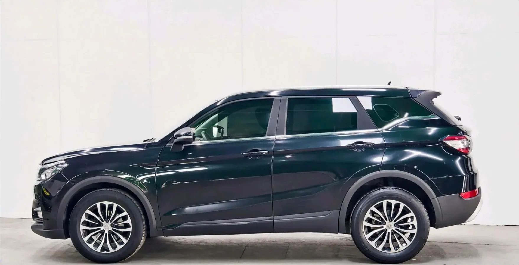 2018 Brilliance Auto V6 1.5T 150HP L4 7DCT,autocango,china used car exporter,china ev exporter,chinese used car exporter,chinese used ev exporter