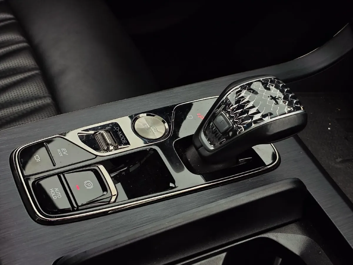 2022 GAC Trumpchi GS8 2.0T 190HP L4 E-CVT Hybrid,autocango,china used car exporter,china ev exporter,chinese used car exporter,chinese used ev exporter