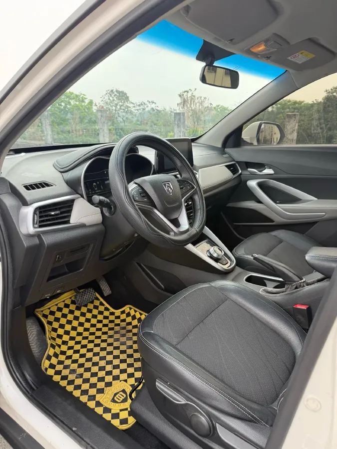 2017 BaoJun 310W 1.5L 105HP L4 6MT,autocango,china used car exporter,china ev exporter,chinese used car exporter,chinese used ev exporter