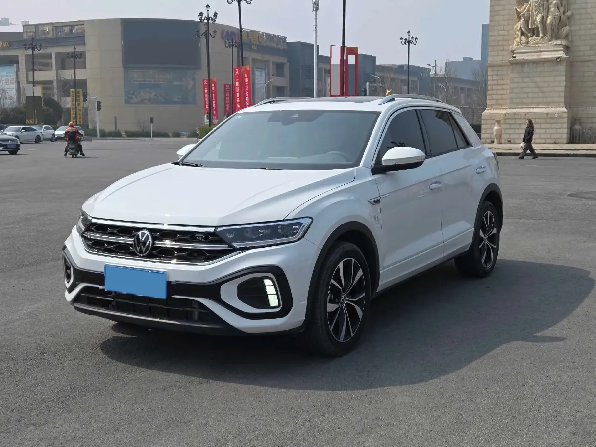 2024 Volkswagen T-Roc 1.5T 160HP L4 7DCT,autocango,china used car exporter,china ev exporter,chinese used car exporter,chinese used ev exporter