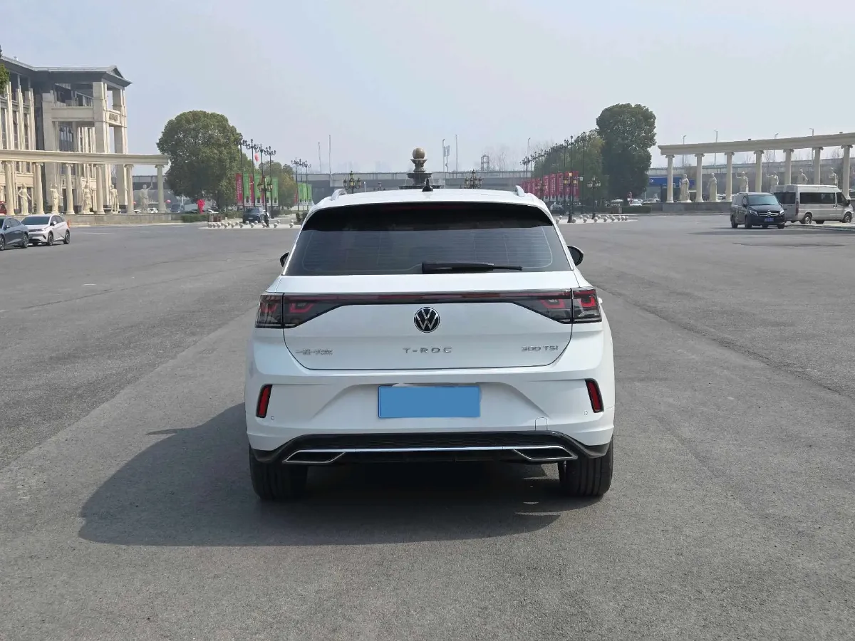2024 Volkswagen T-Roc 1.5T 160HP L4 7DCT,autocango,china used car exporter,china ev exporter,chinese used car exporter,chinese used ev exporter