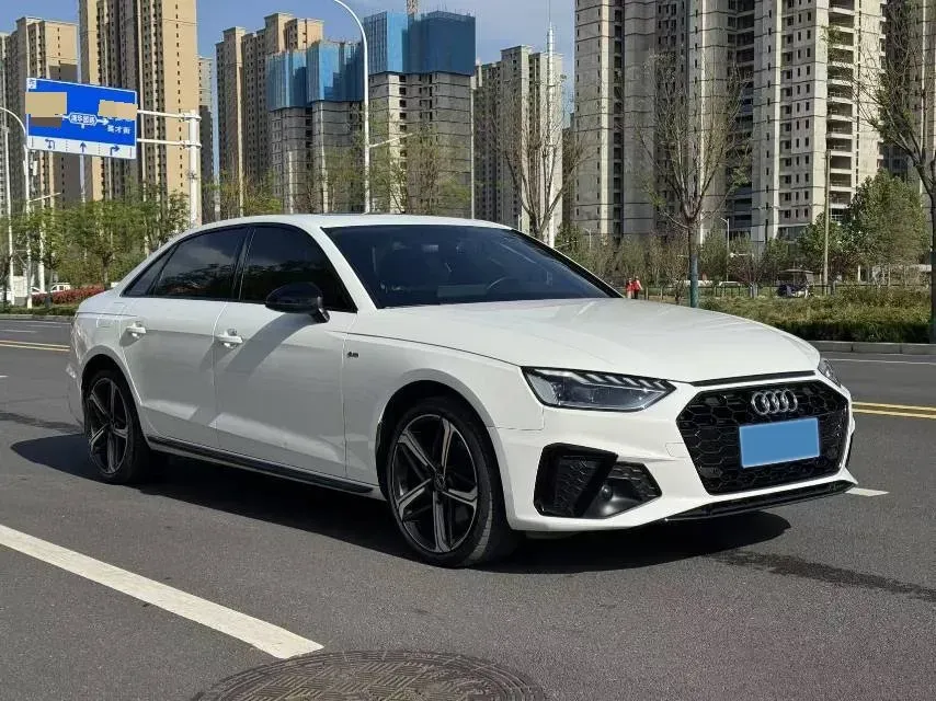 2024 Audi A4L 2.0T 190HP L4 7DCT,autocango,china used car exporter,china ev exporter,chinese used car exporter,chinese used ev exporter