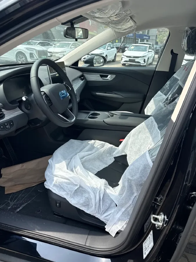 2025 HongQi E-QM5 BEV,autocango,china used car exporter,china ev exporter,chinese used car exporter,chinese used ev exporter