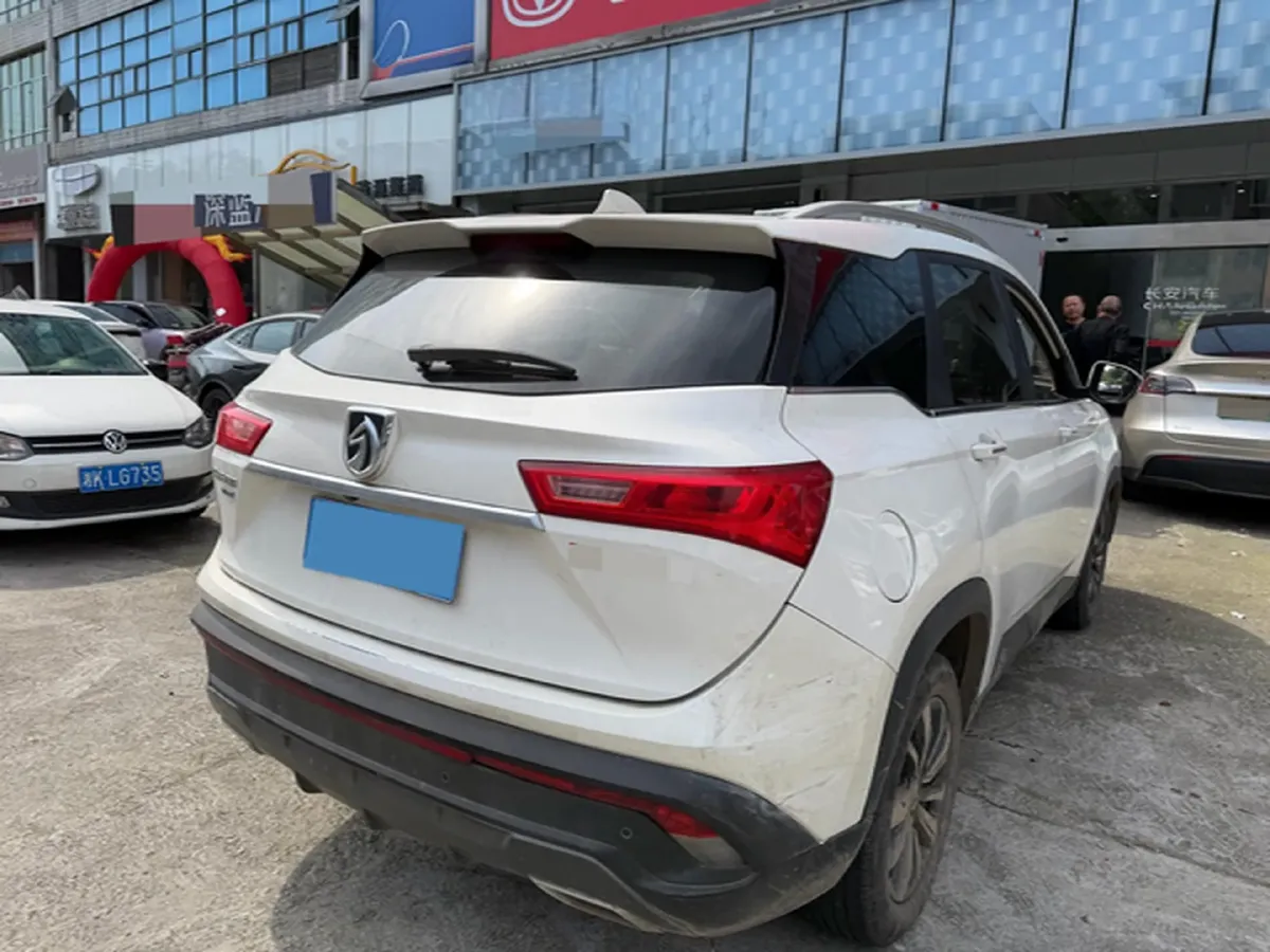 2018 BaoJun 530 1.5T 150HP L4 6MT,autocango,china used car exporter,china ev exporter,chinese used car exporter,chinese used ev exporter