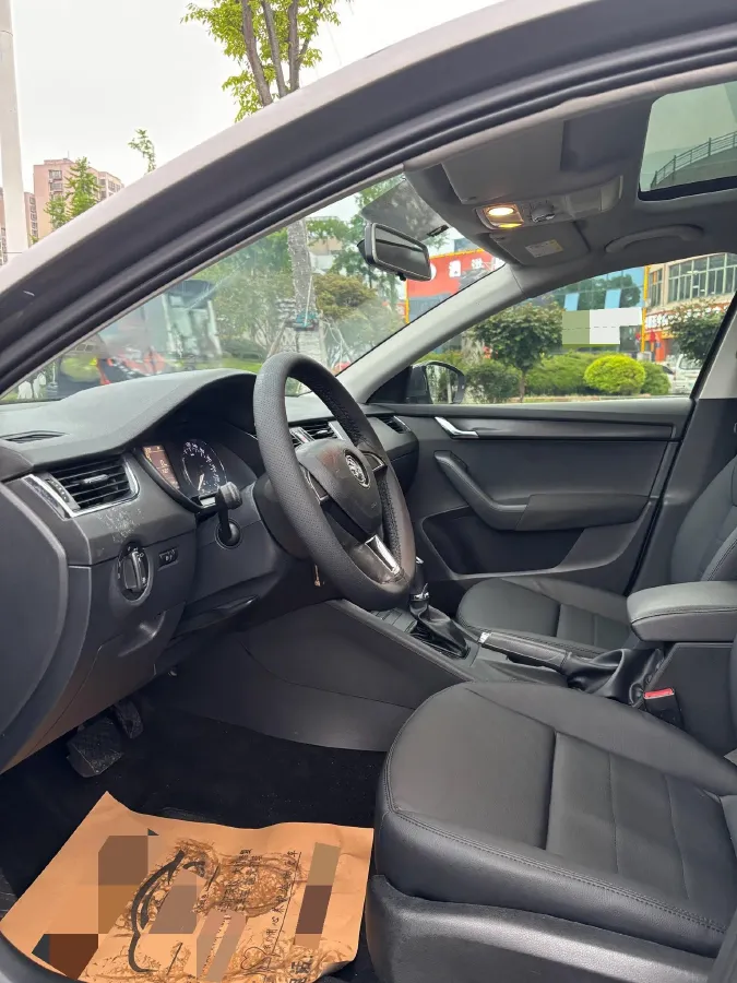 2017 Skoda Octavia 1.6L 110HP L4 6AT,autocango,china used car exporter,china ev exporter,chinese used car exporter,chinese used ev exporter