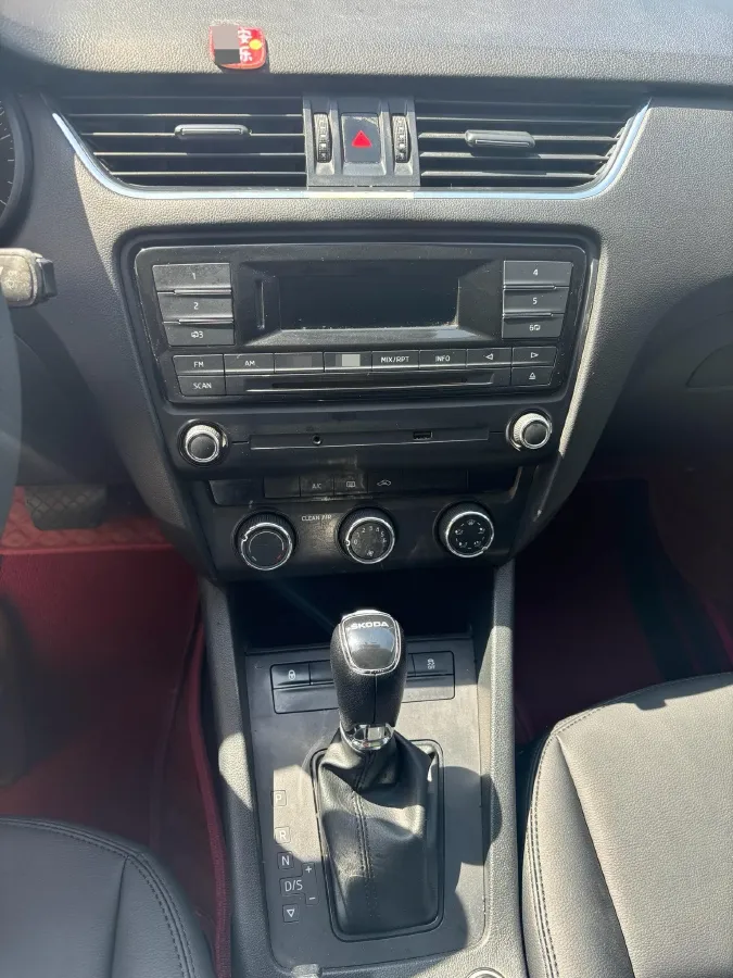 2017 Skoda Octavia 1.6L 110HP L4 6AT,autocango,china used car exporter,china ev exporter,chinese used car exporter,chinese used ev exporter