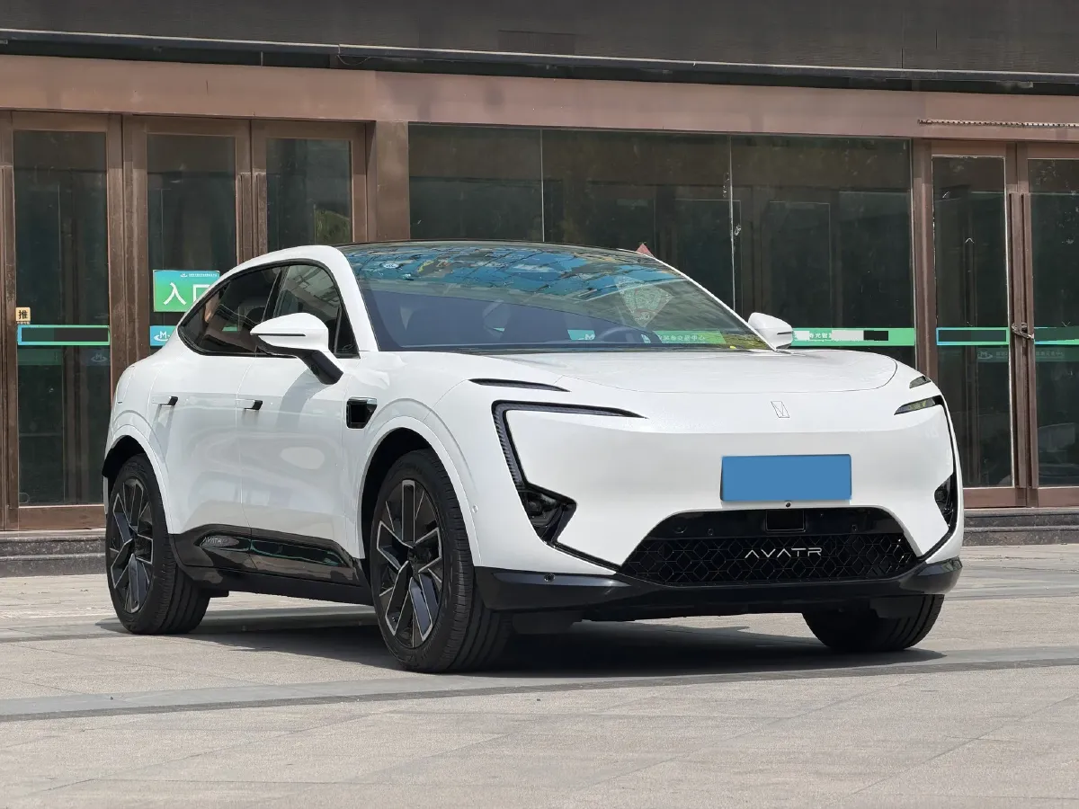 2025 Avatr 11 1.5T 156HP L4 REEV,autocango,china used car exporter,china ev exporter,chinese used car exporter,chinese used ev exporter