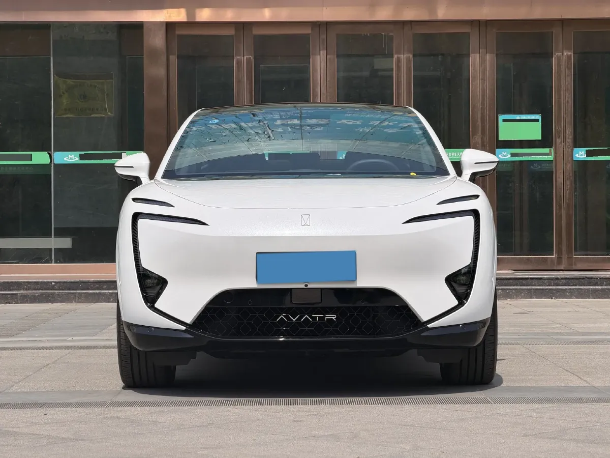 2025 Avatr 11 1.5T 156HP L4 REEV,autocango,china used car exporter,china ev exporter,chinese used car exporter,chinese used ev exporter