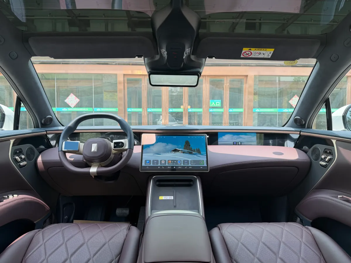 2025 Avatr 11 1.5T 156HP L4 REEV,autocango,china used car exporter,china ev exporter,chinese used car exporter,chinese used ev exporter