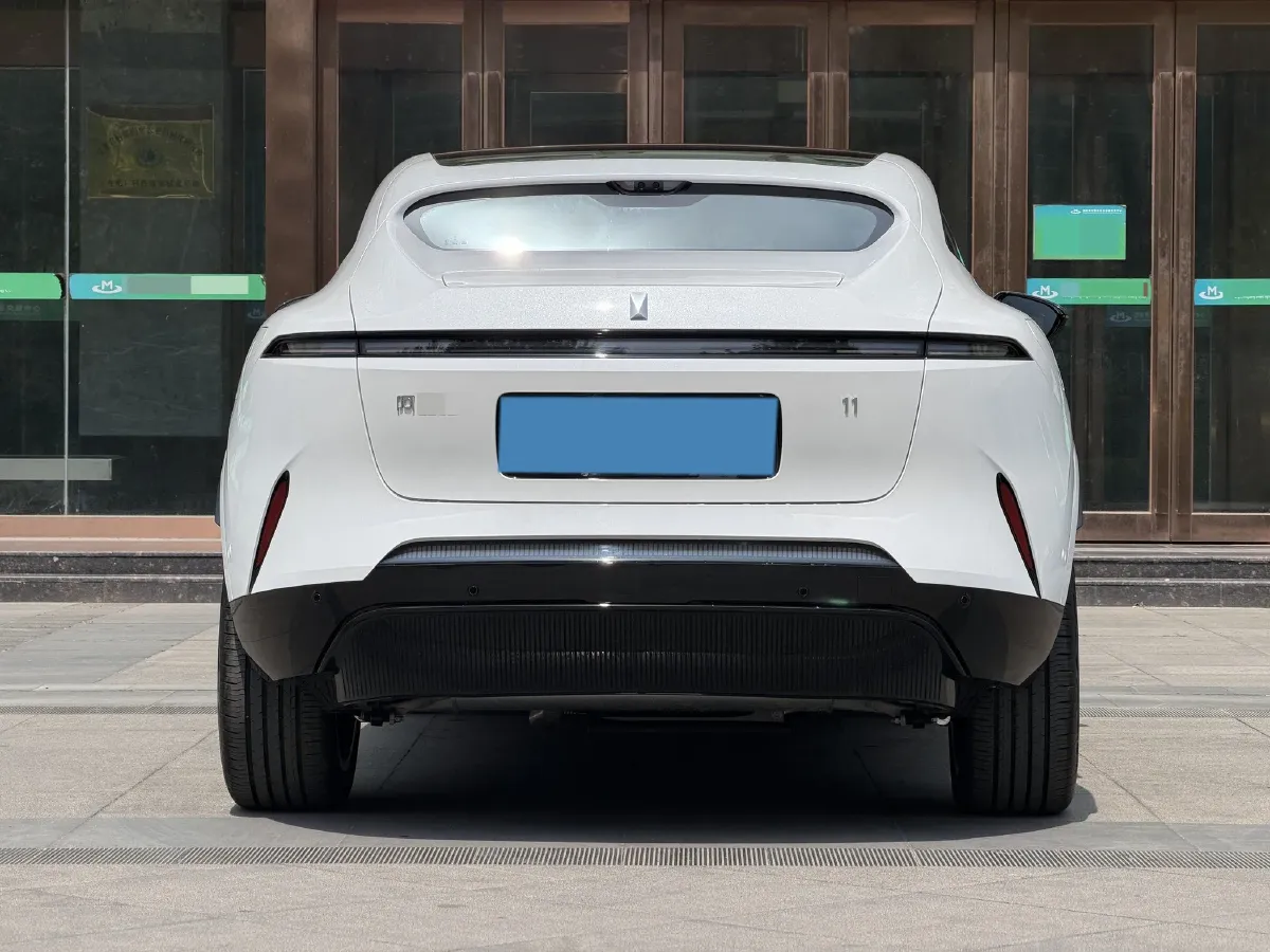 2025 Avatr 11 1.5T 156HP L4 REEV,autocango,china used car exporter,china ev exporter,chinese used car exporter,chinese used ev exporter