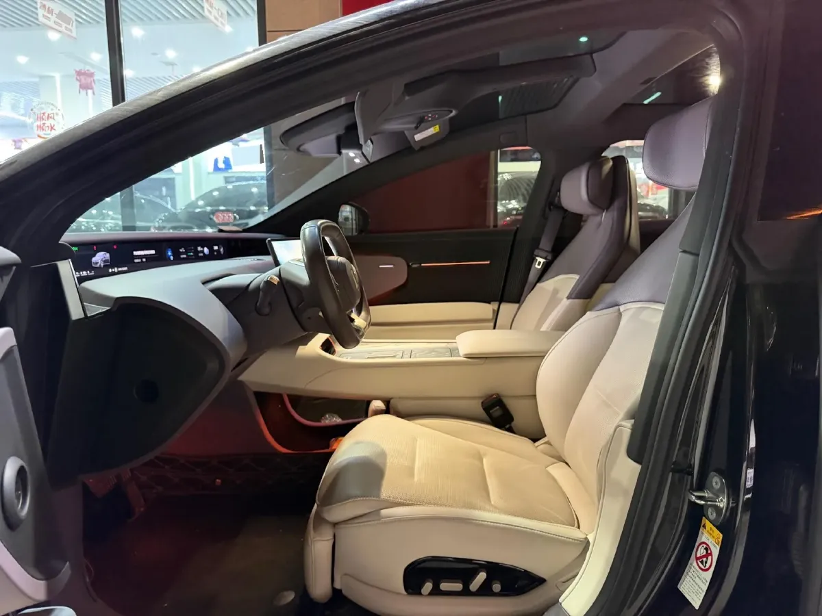 2025 Avatr 12 1.5T 156HP L4 REEV 39.05KWH,autocango,china used car exporter,china ev exporter,chinese used car exporter,chinese used ev exporter