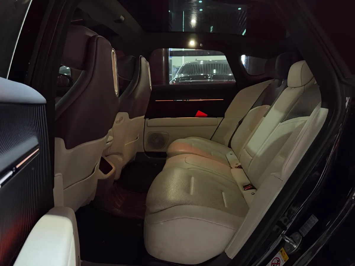 2025 Avatr 12 1.5T 156HP L4 REEV 39.05KWH,autocango,china used car exporter,china ev exporter,chinese used car exporter,chinese used ev exporter