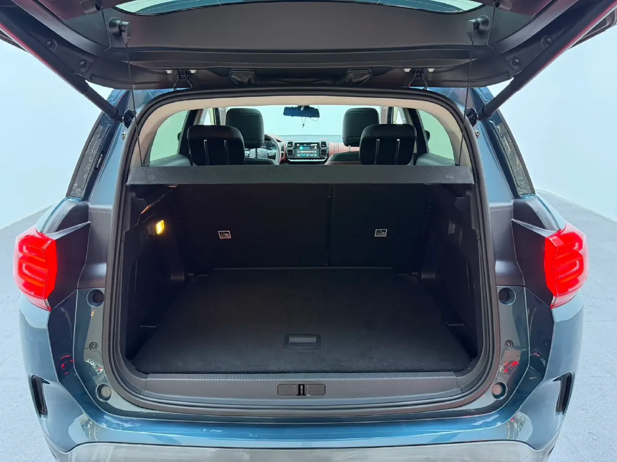 2021 Citroen C5 Aircross 1.8T 211HP L4 8AT,autocango,china used car exporter,china ev exporter,chinese used car exporter,chinese used ev exporter