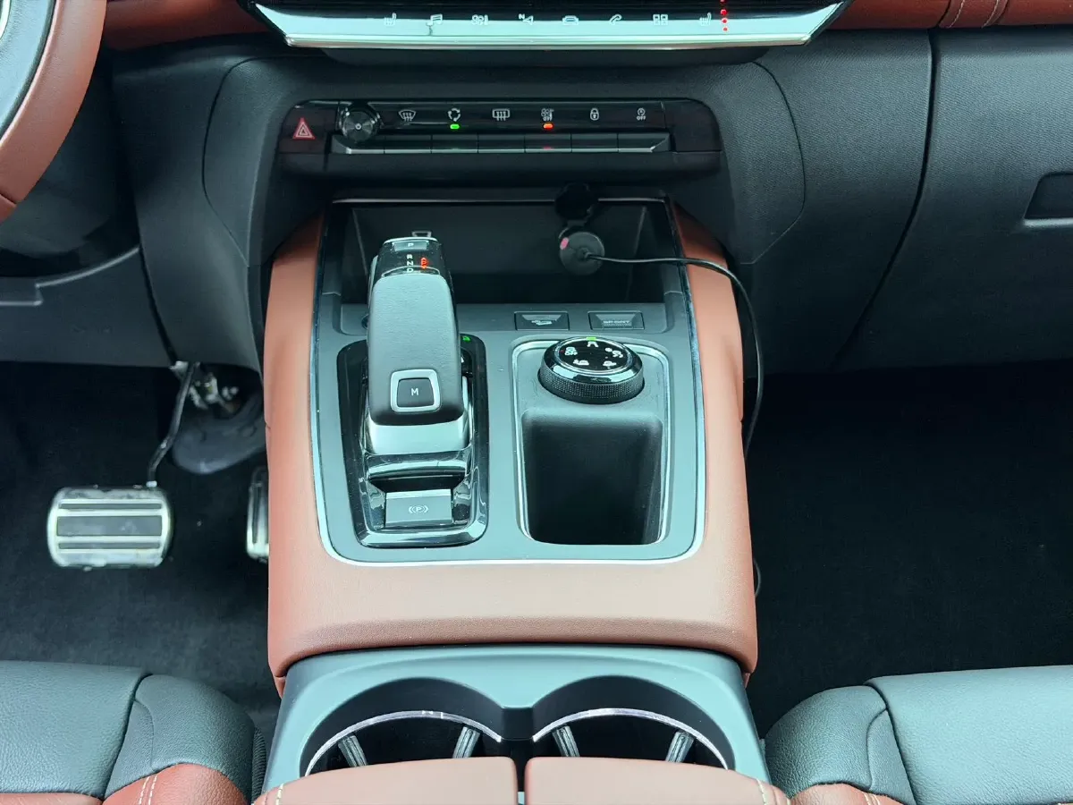 2021 Citroen C5 Aircross 1.8T 211HP L4 8AT,autocango,china used car exporter,china ev exporter,chinese used car exporter,chinese used ev exporter