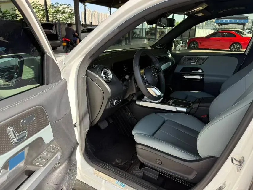 2025 Mercedes-Benz EQB Class BEV 73.5KWH,autocango,china used car exporter,china ev exporter,chinese used car exporter,chinese used ev exporter