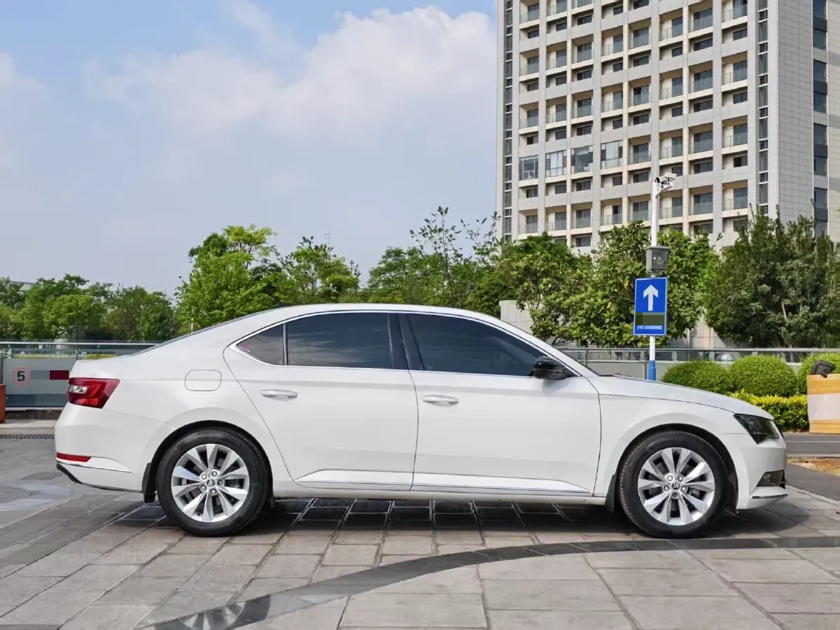 2018 Nissan Terra 2.5L 184HP L4 7AT,autocango,china used car exporter,china ev exporter,chinese used car exporter,chinese used ev exporter