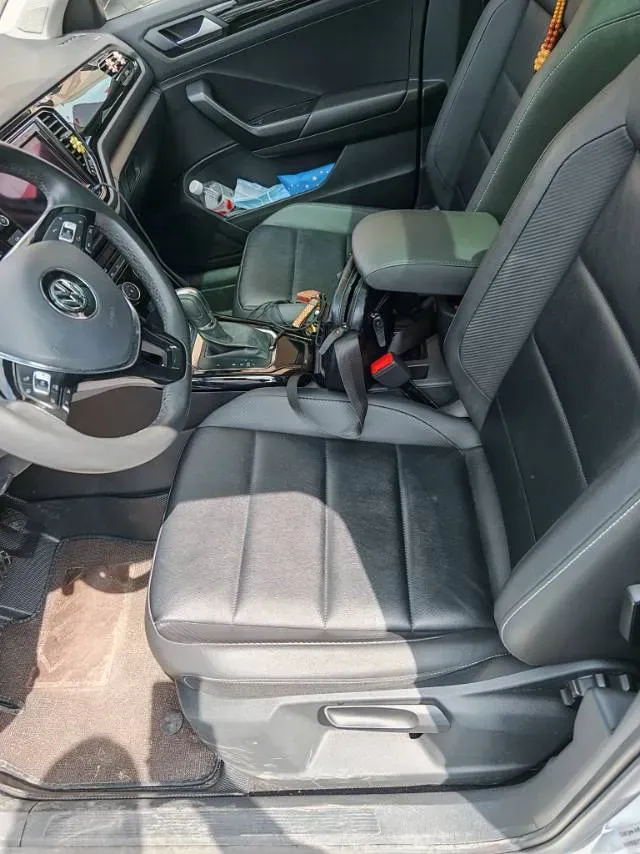 2019 Volkswagen T-Roc 1.4T 150HP L4 7DCT,autocango,china used car exporter,china ev exporter,chinese used car exporter,chinese used ev exporter