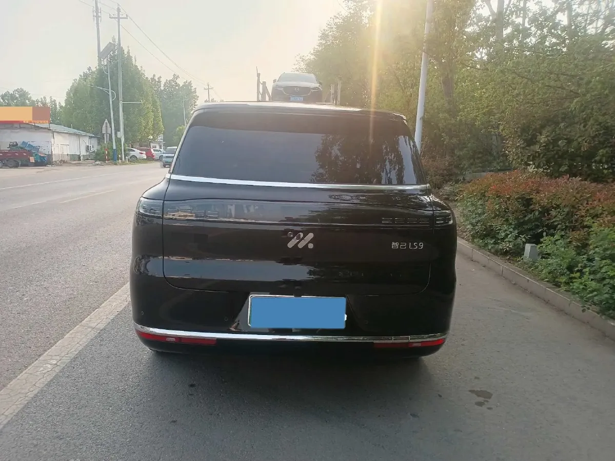 2026 IM LS9 REEV 155HP REEV,autocango,china used car exporter,china ev exporter,chinese used car exporter,chinese used ev exporter